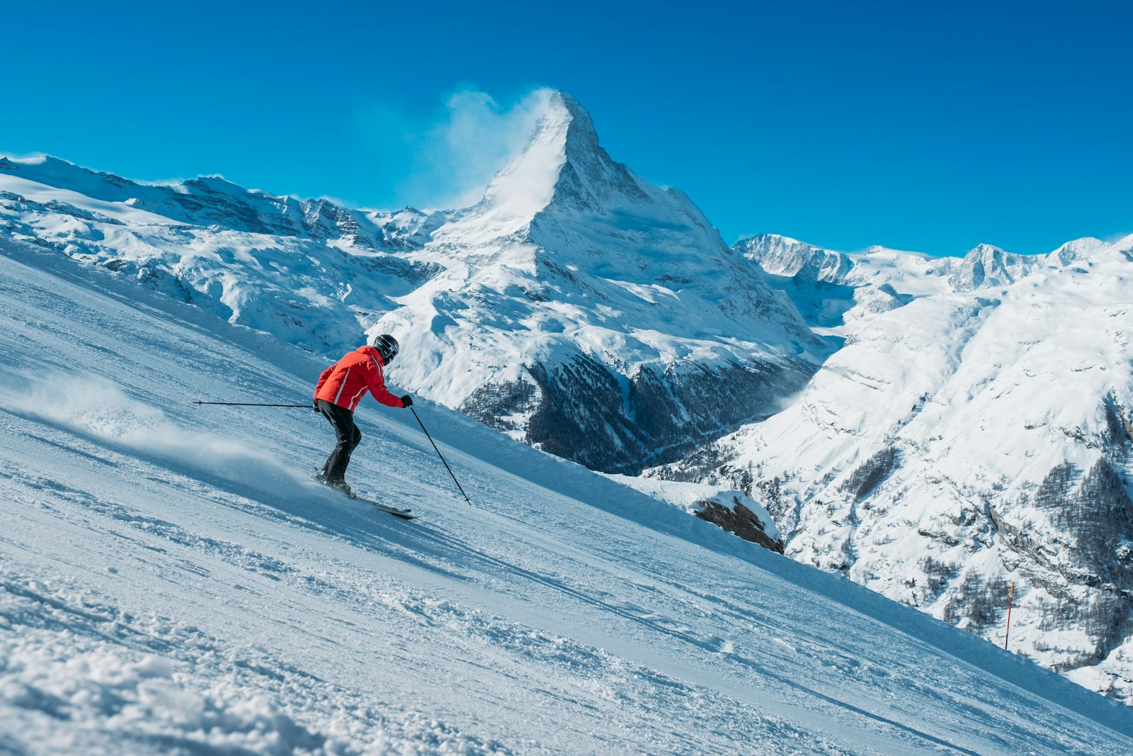 山间滑雪场